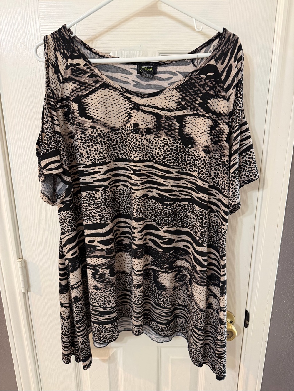 Shannon Ford New York Animal Print Shoulder Cut-Out Blouse Size 1X.